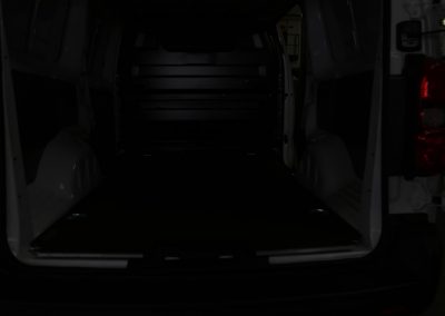 Podlaha a výdřeva Toyota (1)